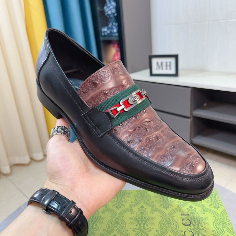 G*u*i leather shoes